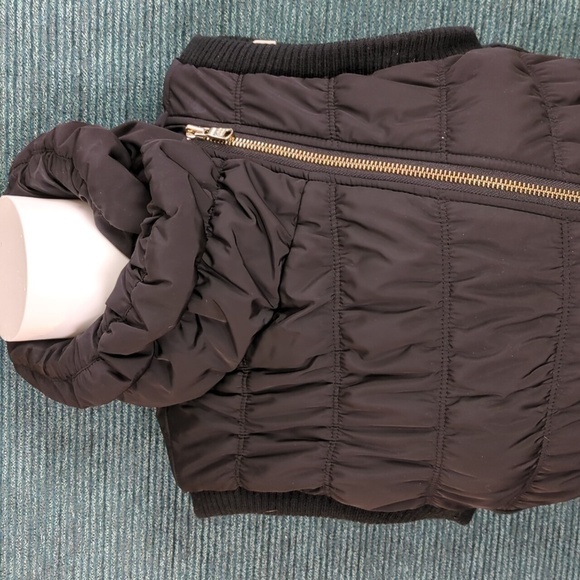 Calvin Klein Performance Puffer Vest Diagonal Zipper - Picture 3 of 13